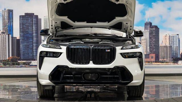 2024 BMW X7 M60i