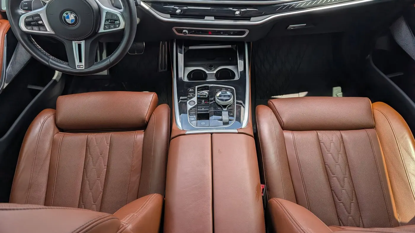 2025 BMW X7 M60i