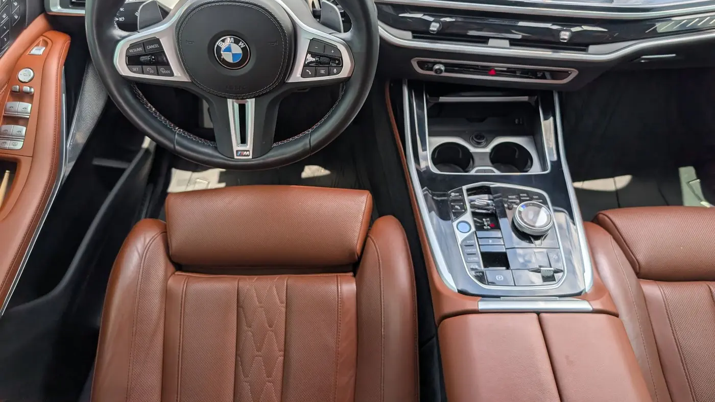 2025 BMW X7 M60i
