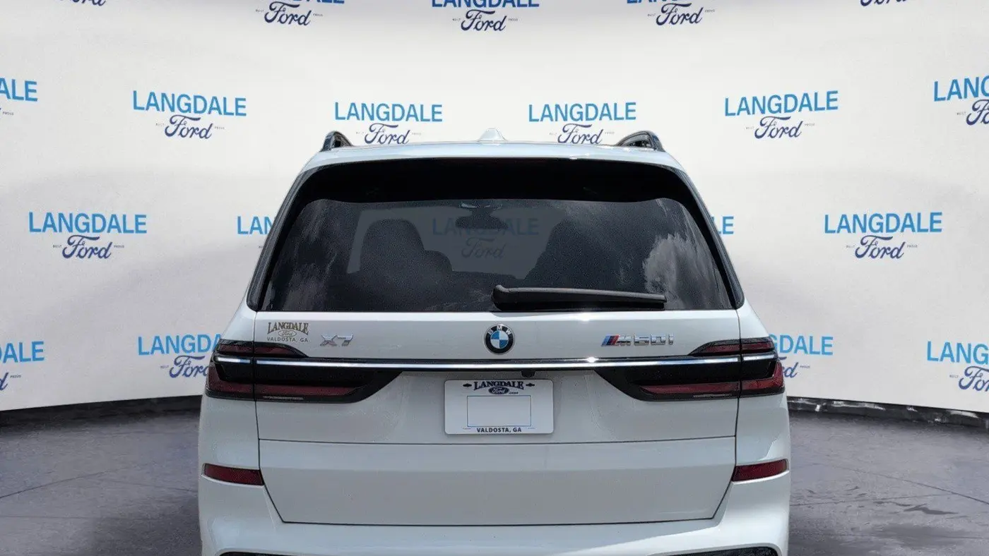 2025 BMW X7 M60i
