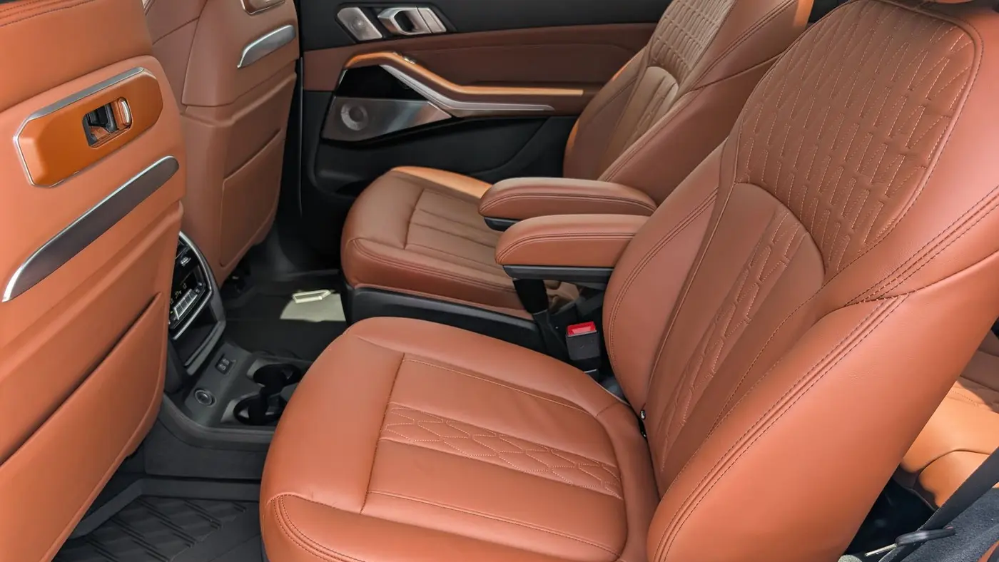 2025 BMW X7 M60i