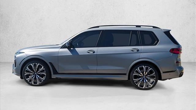 2024 BMW X7 M60i