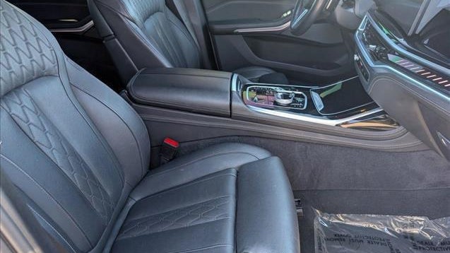 2024 BMW X7 M60i