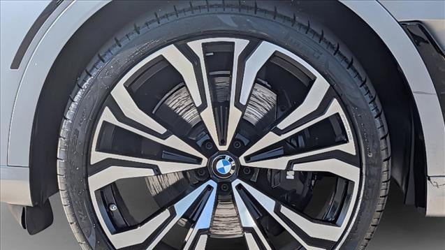 2024 BMW X7 M60i