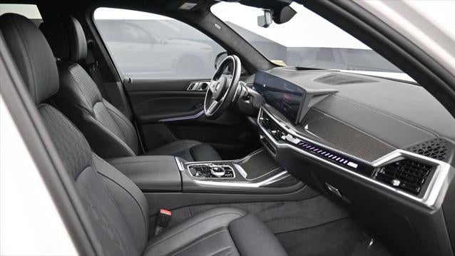 2024 BMW X7 M60i