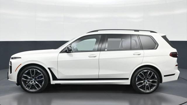 2024 BMW X7 M60i