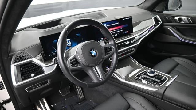2024 BMW X7 M60i