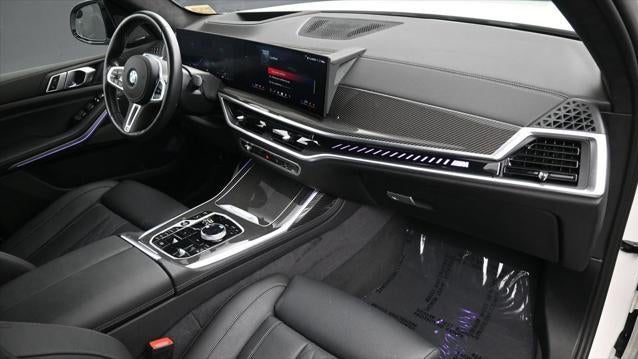 2024 BMW X7 M60i