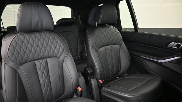 2024 BMW X7 M60i
