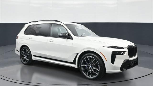 2024 BMW X7 M60i