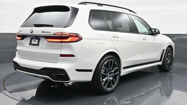 2024 BMW X7 M60i