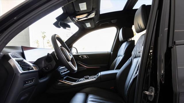 2025 BMW X7 M60i