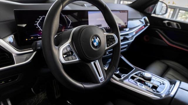 2025 BMW X7 M60i
