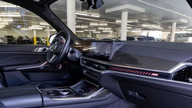 2025 BMW X7 M60i