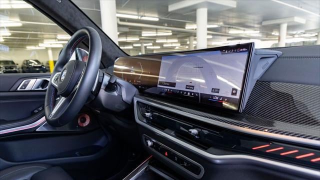 2025 BMW X7 M60i