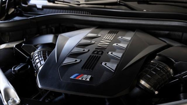 2025 BMW X7 M60i