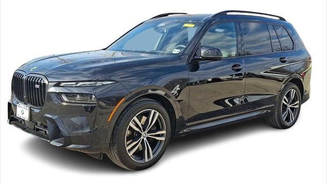 2025 BMW X7 M60i