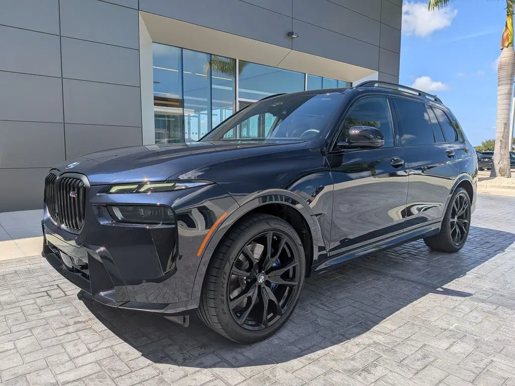 2025 BMW X7
