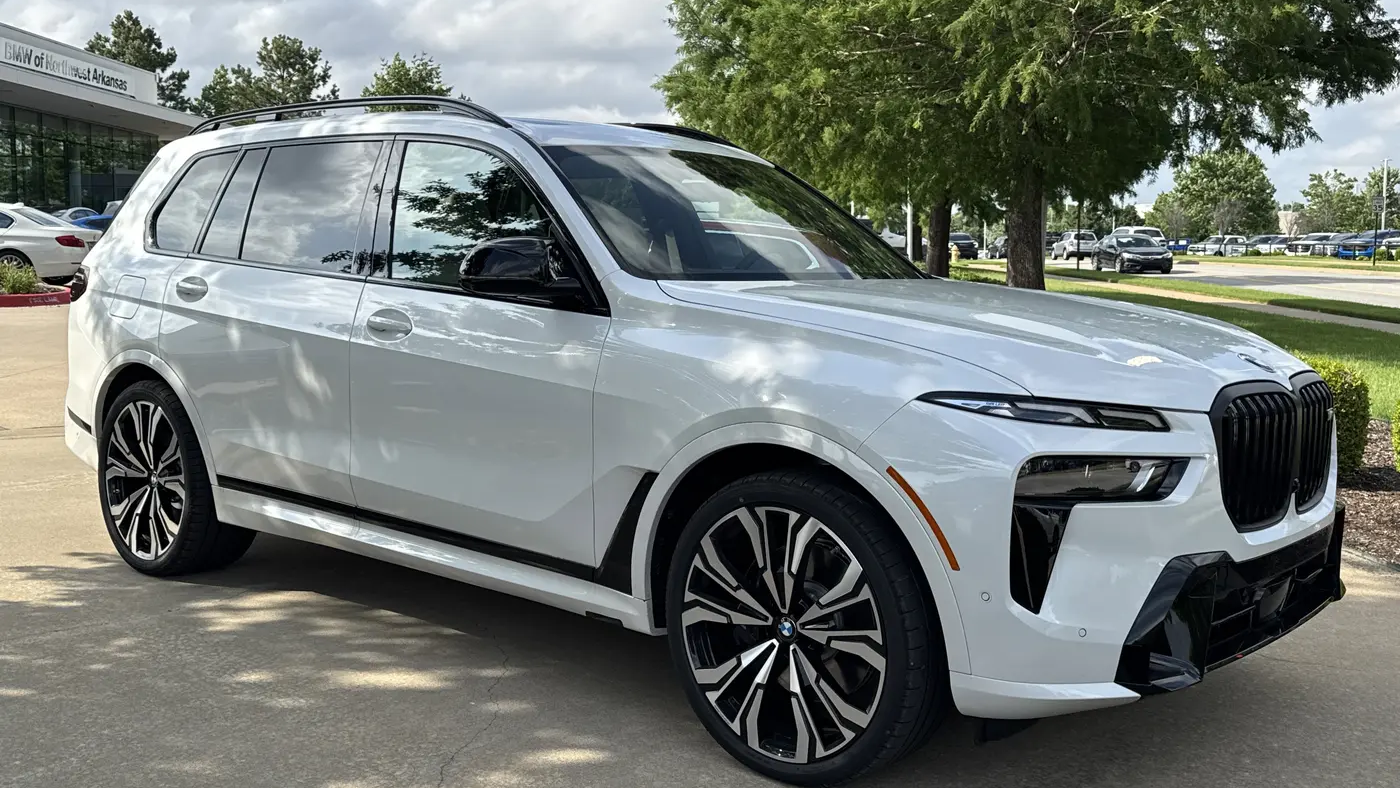 2027 BMW X7 M60i