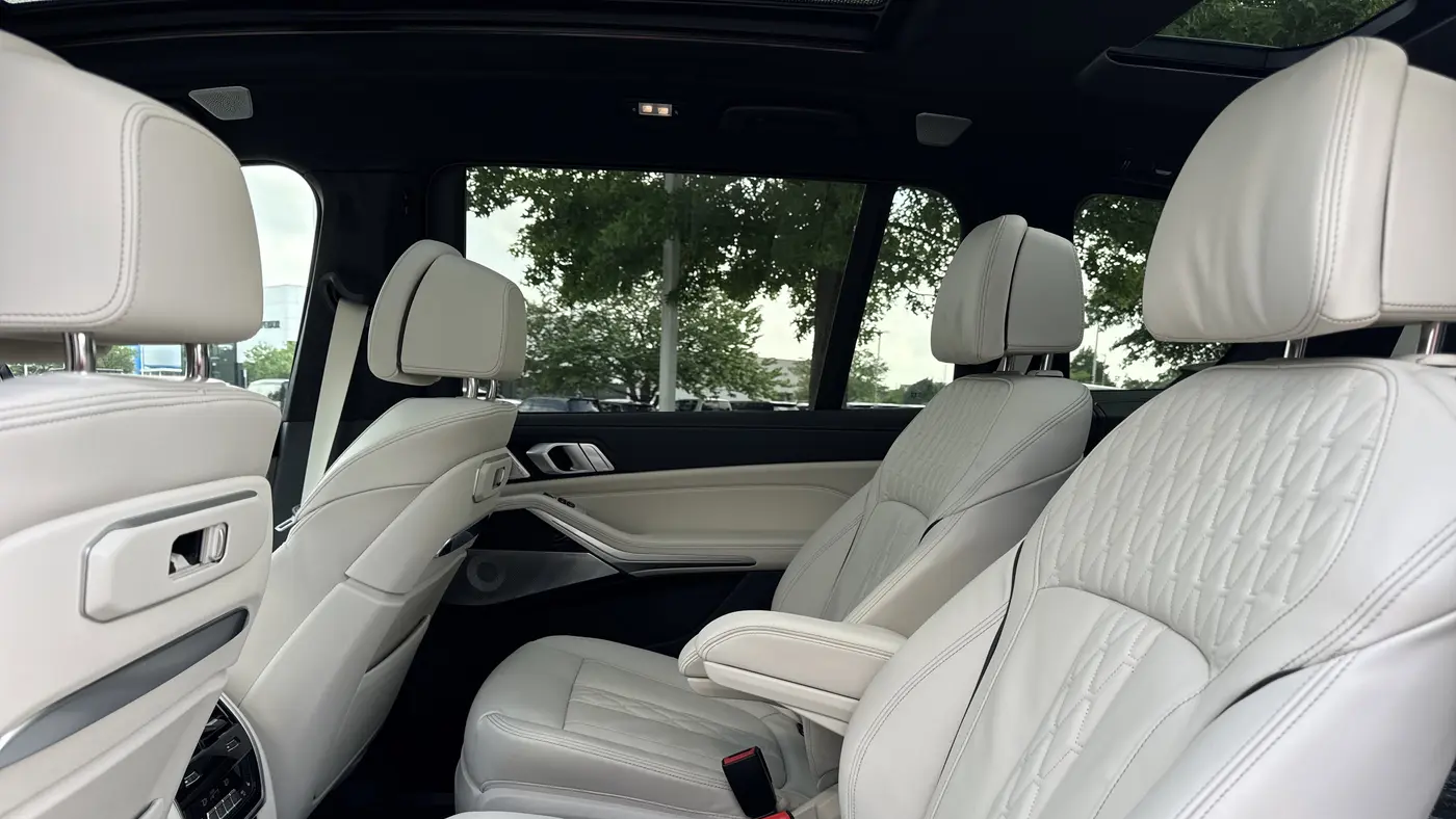 2027 BMW X7 M60i