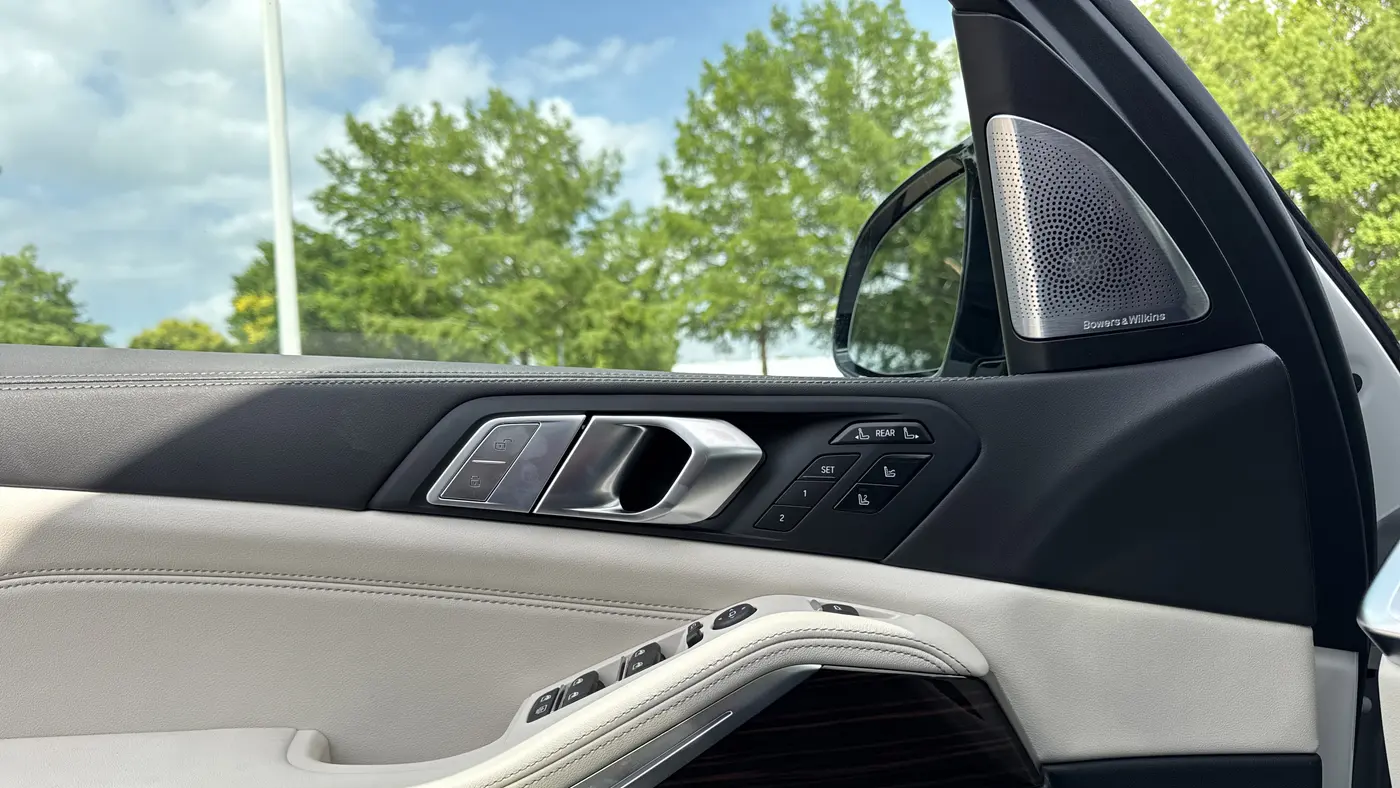 2027 BMW X7 M60i