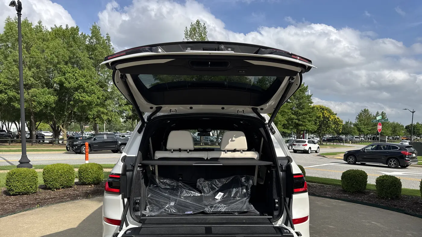 2027 BMW X7 M60i