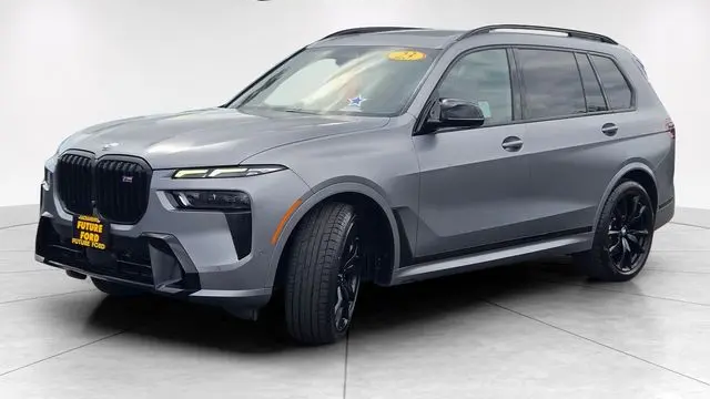 2023 BMW X7 M60i
