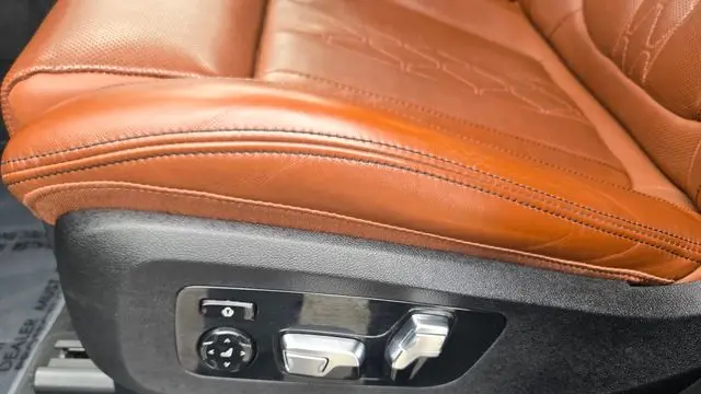 2023 BMW X7 M60i