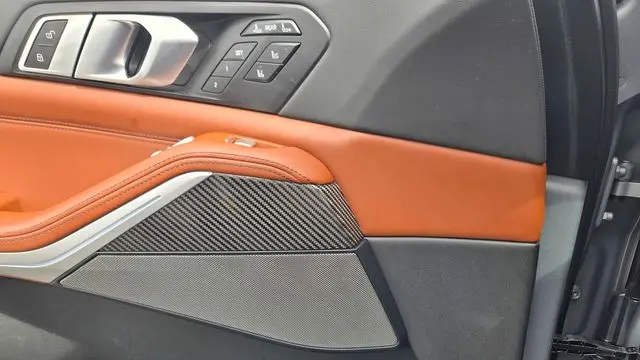 2023 BMW X7 M60i