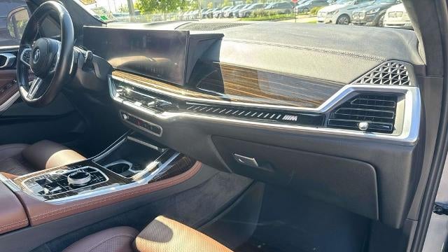 2024 BMW X7 M60i