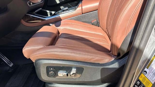 2024 BMW X7 M60i