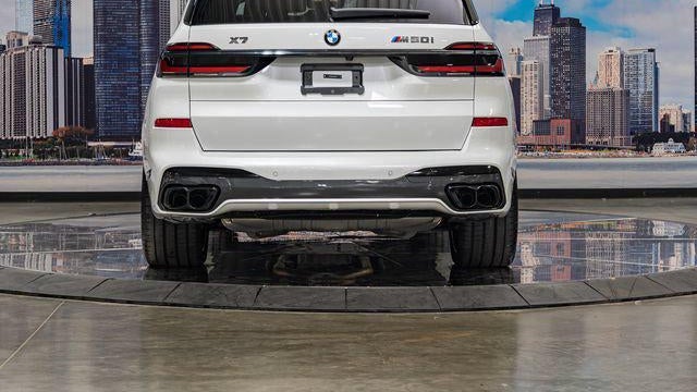 2025 BMW X7 M60i