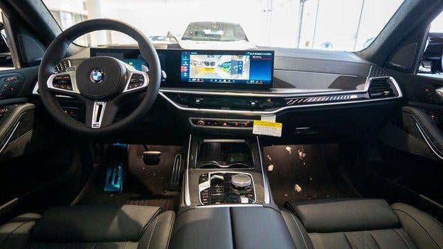 2026 BMW X7 M60i