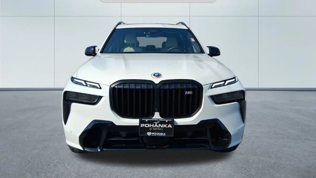 2023 BMW X7 M60i