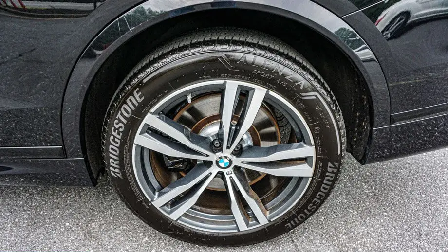2023 BMW X7 M60i
