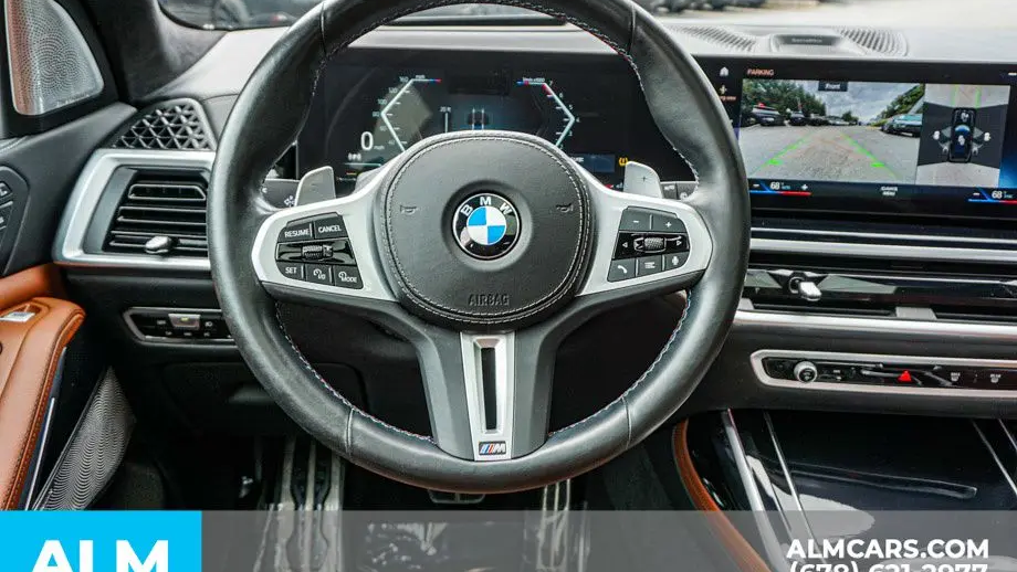 2023 BMW X7 M60i