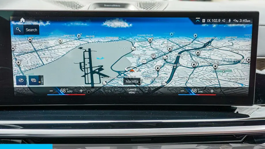 2023 BMW X7 M60i