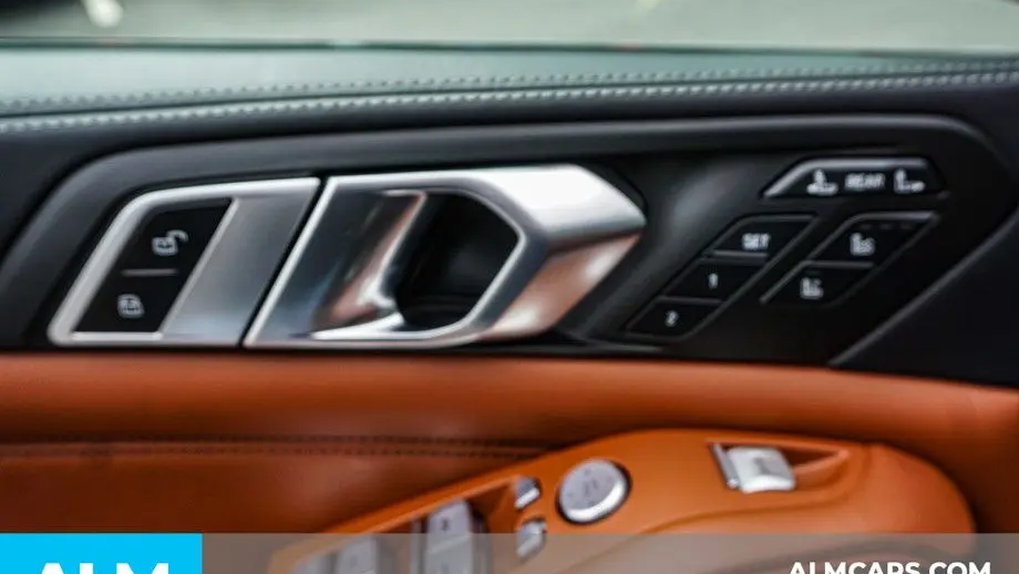 2023 BMW X7 M60i