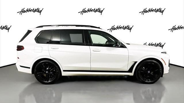 2024 BMW X7 M60i