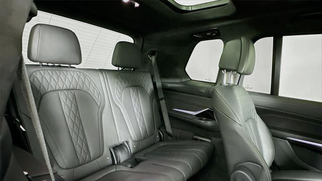 2024 BMW X7 M60i