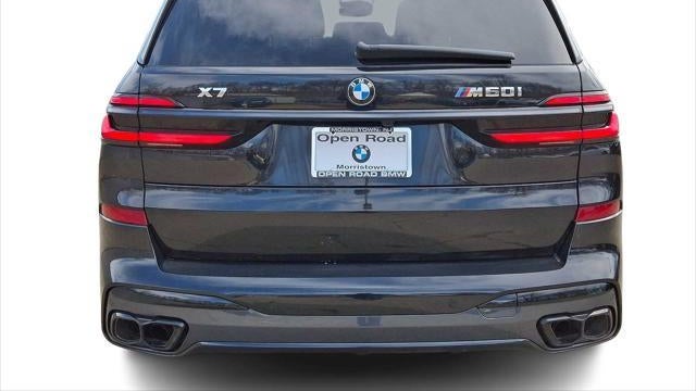 2025 BMW X7 M60i