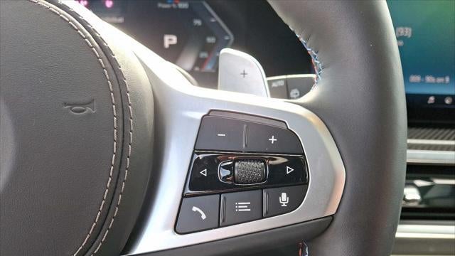 2025 BMW X7 M60i