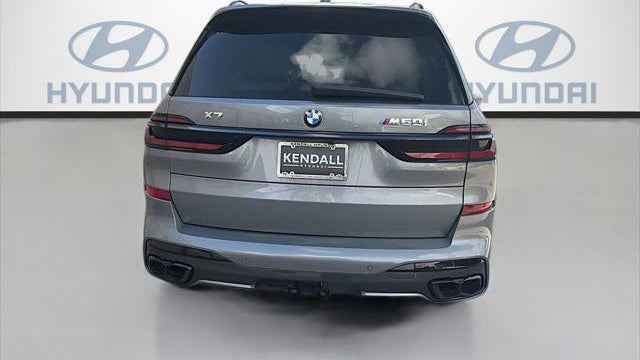 2025 BMW X7 M60i