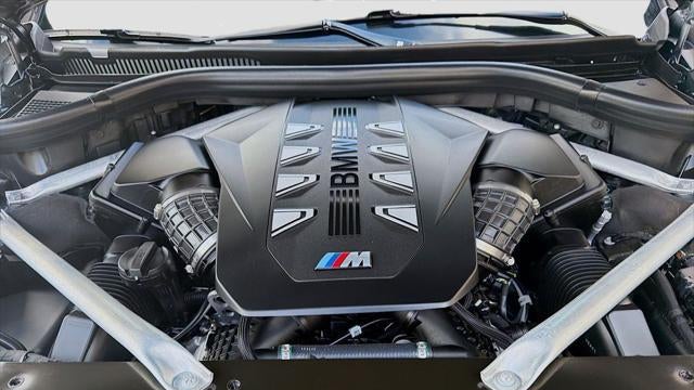 2025 BMW X7 M60i