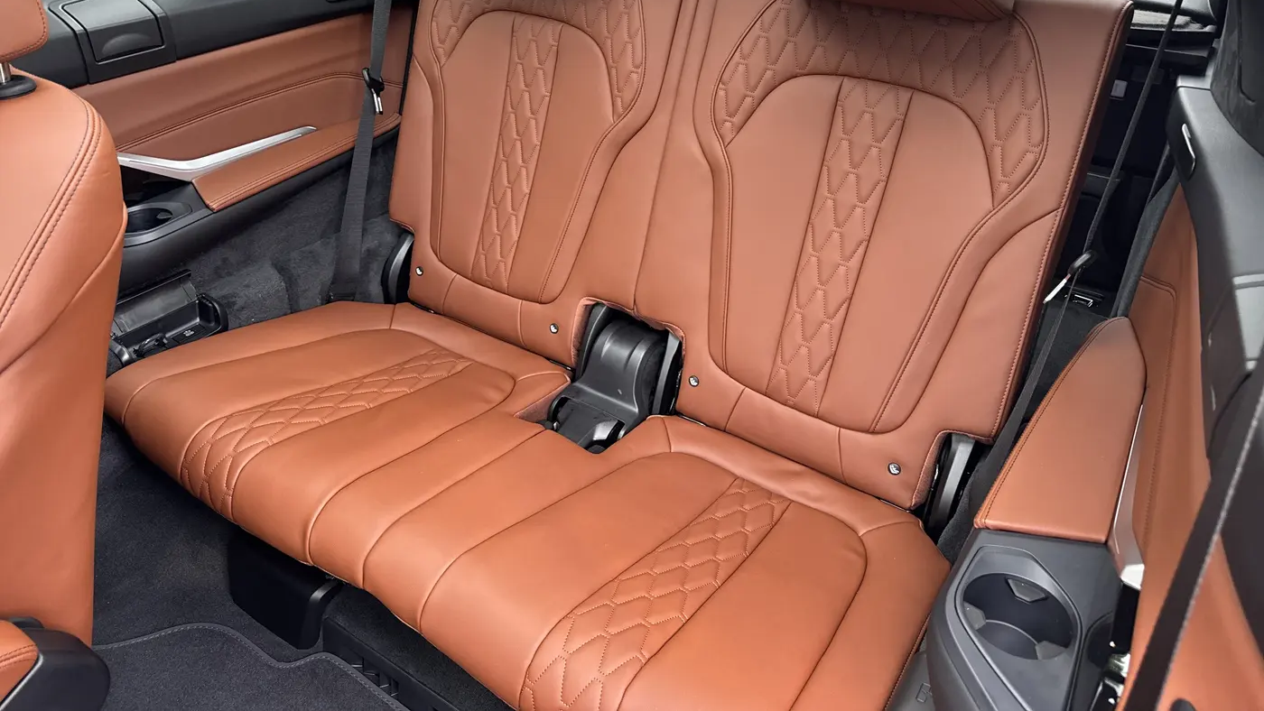2027 BMW X7 M60i
