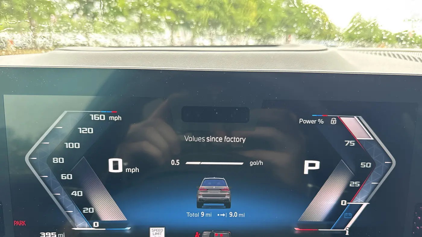 2027 BMW X7 M60i