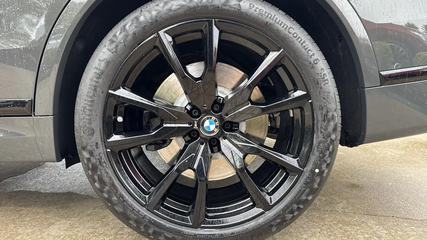 2027 BMW X7 M60i