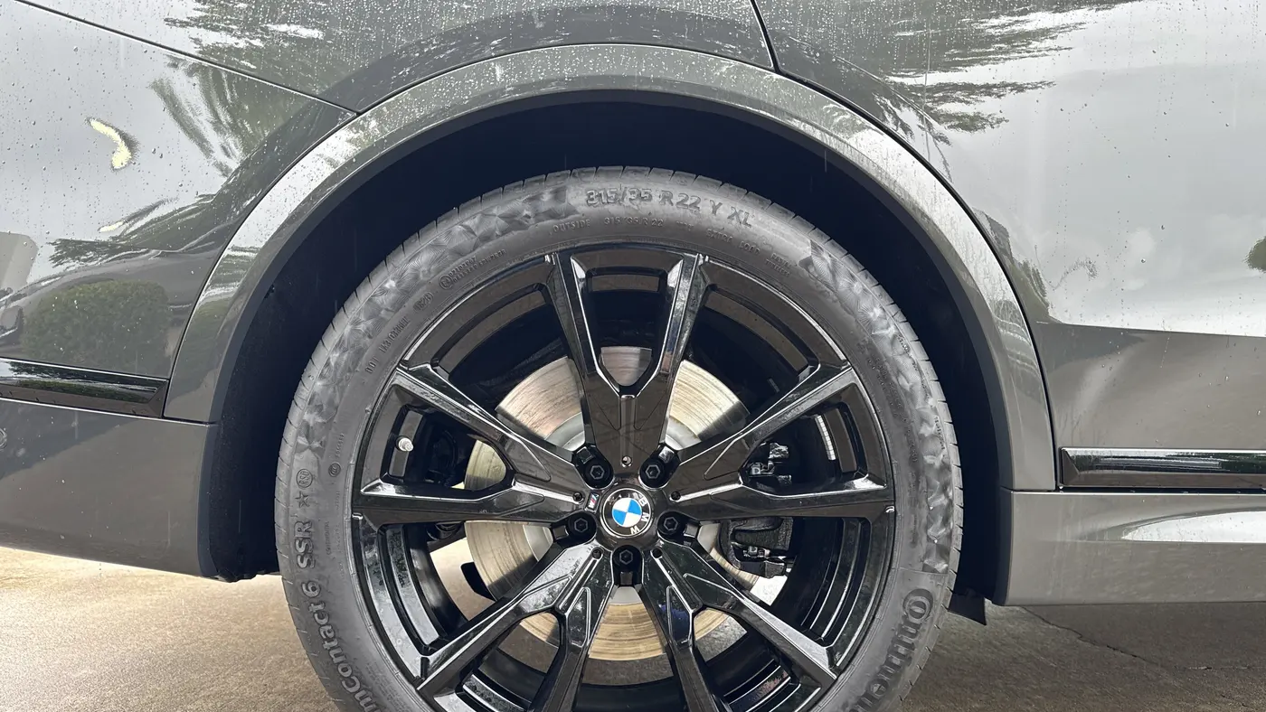 2027 BMW X7 M60i