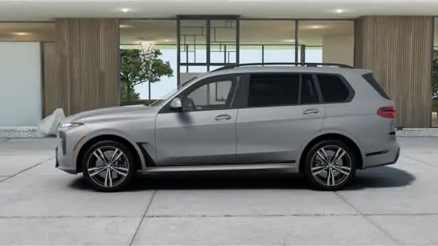 2027 BMW X7 M60i