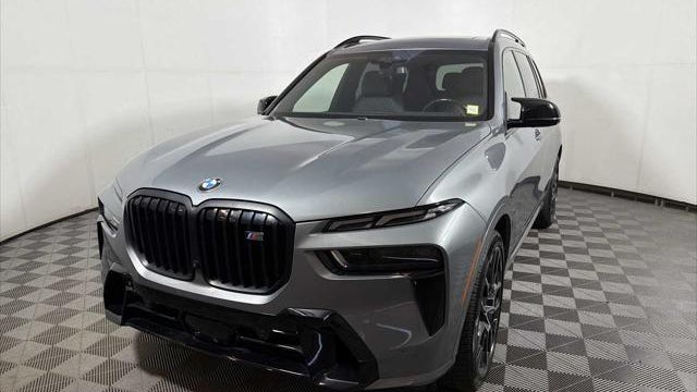2024 BMW X7 M60i